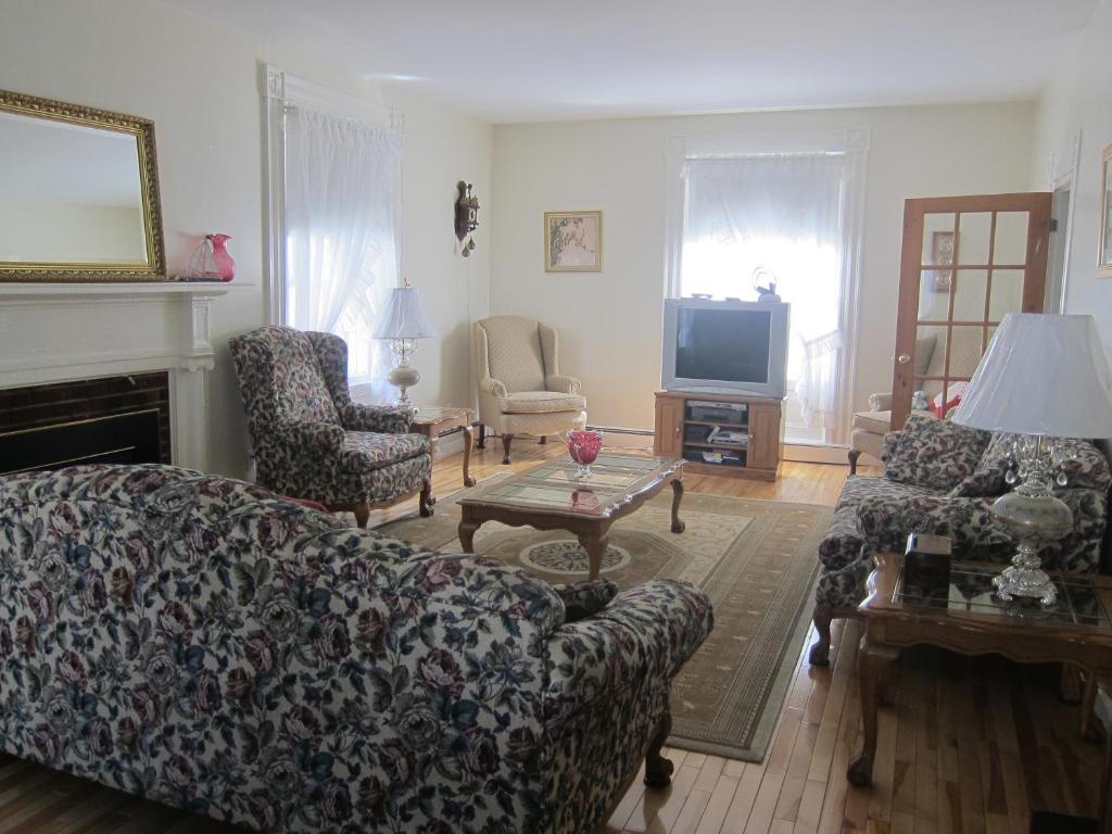 Summers Country Inn Digby Esterno foto